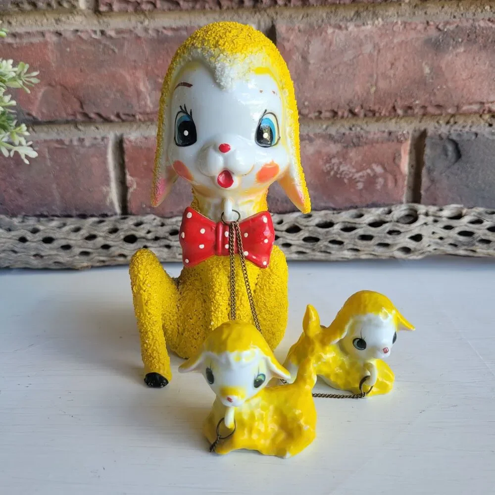 RARE Arnart Yellow Sugar Texture Ceramic Lamb w/ Bowtie & Babies Figurine